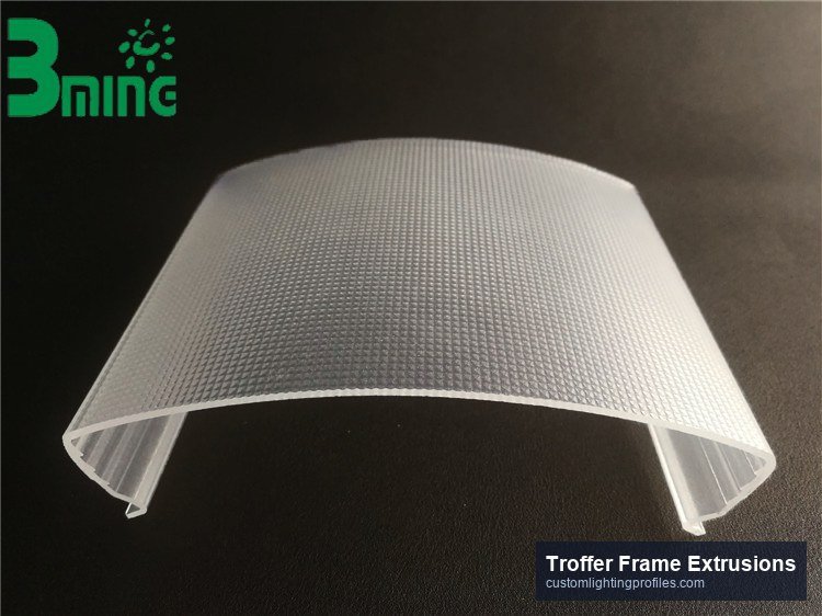 Troffer frame extrusion PC/PMMA profile (view 4)